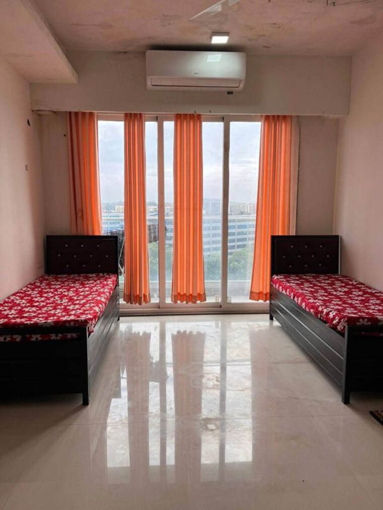 Room, goregaon east Pg For Girls In Goregaon East 9781794
