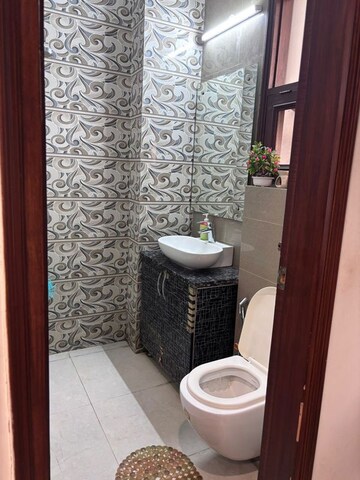 Bathroom in 2 BHK Builder Floor at The Grand, Sector 52 – for Rent