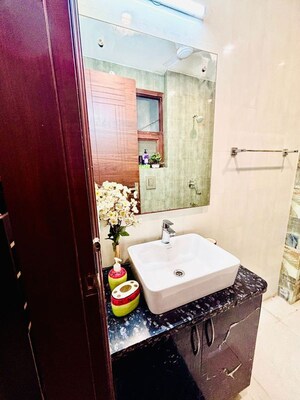 Team Area in 2 BHK Builder Floor at The Grand, Sector 52 – for Rent