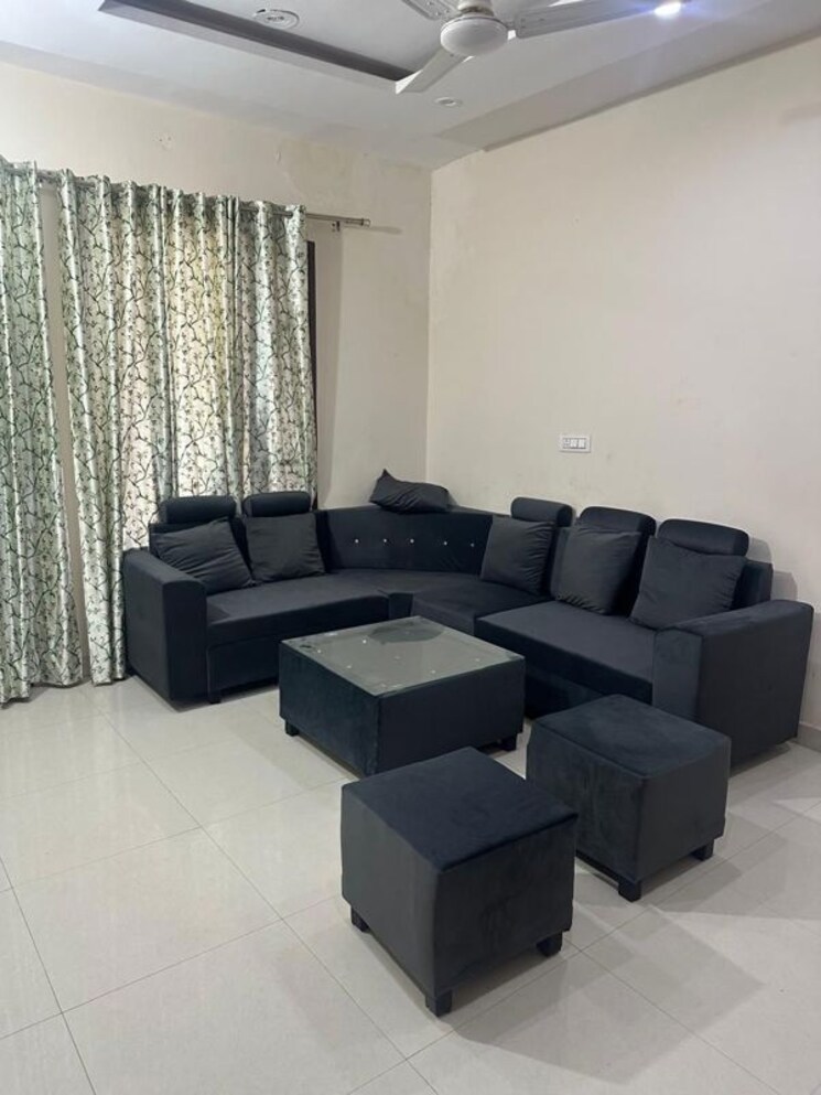 Living Room, ludhiana chandigarh hwy 3 Bedroom 112 Sq.Yd. Apartment In LudhianA Chandigarh Hwy Mohali 9781800