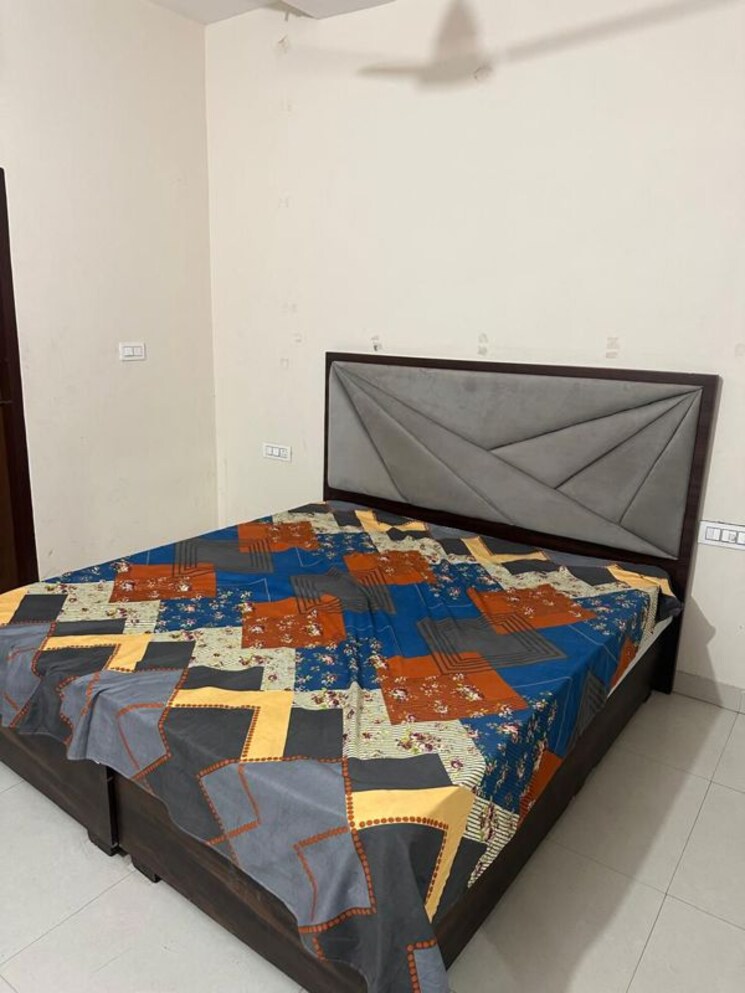 Bedroom, ludhiana chandigarh hwy 3 Bedroom 112 Sq.Yd. Apartment In LudhianA Chandigarh Hwy Mohali 9781800