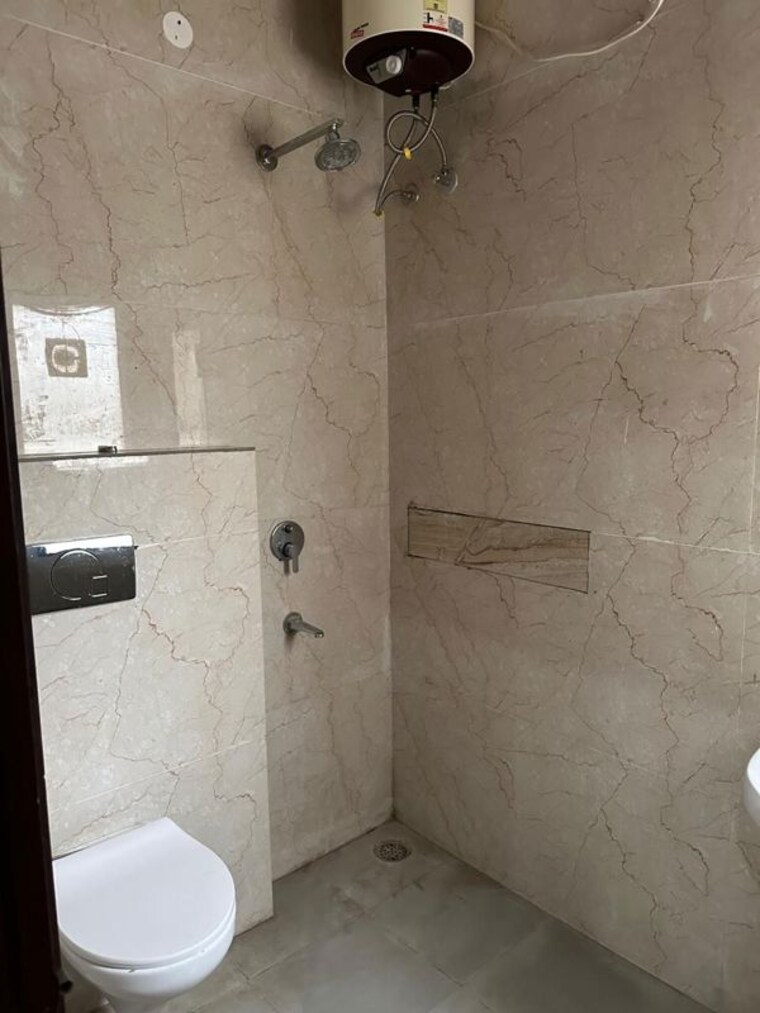 Bathroom, ludhiana chandigarh hwy 3 Bedroom 112 Sq.Yd. Apartment In LudhianA Chandigarh Hwy Mohali 9781800