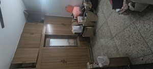 Parking in 2 BHK Builder Floor at Malviya Nagar – for Rent