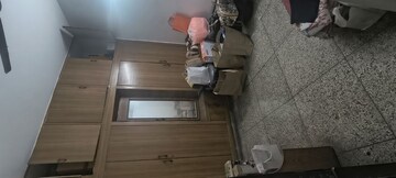 Parking in 2 BHK Builder Floor at Malviya Nagar – for Rent