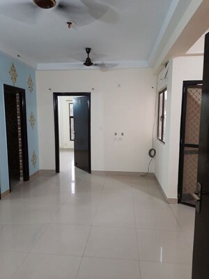 2 BHK Apartment For Rent in KM Residency, Raj Nagar Extension