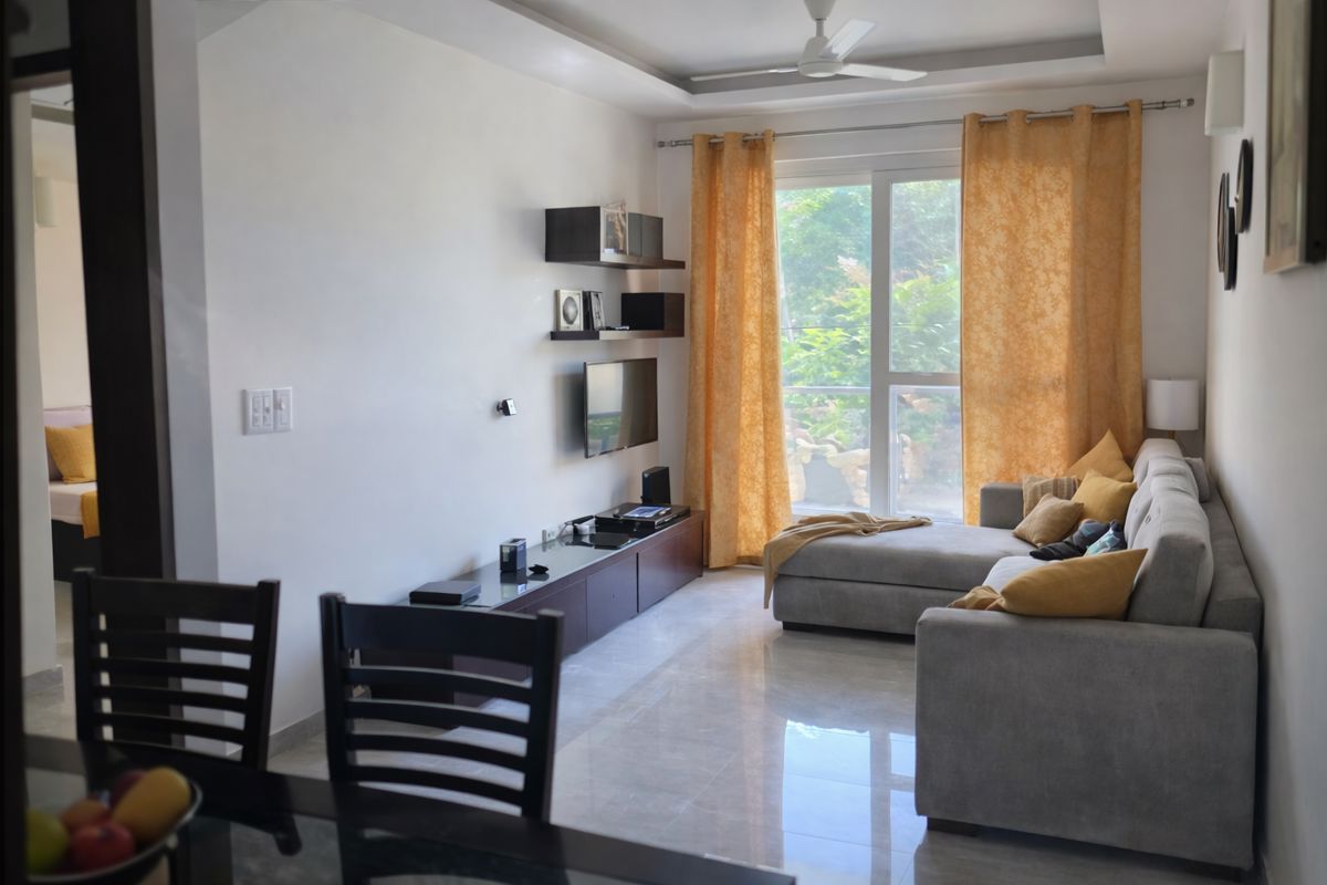 2.5 BHK + Servant Room 192 Sq.Yd. Builder Floor in Unitech Woodstock Floors