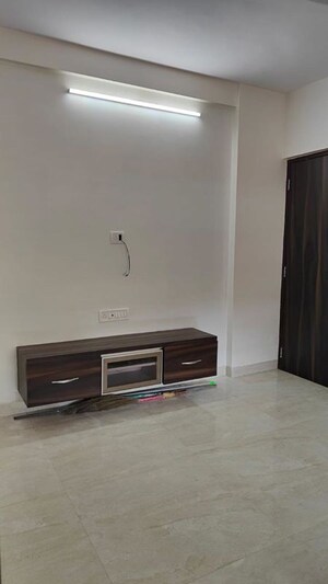 1 BHK Apartment For Rent in Om Yogeshwar, Dahisar West