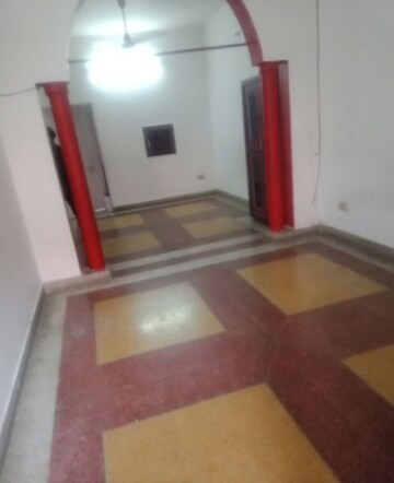 Living Room in 1 BHK Villa at Aliganj – for Rent