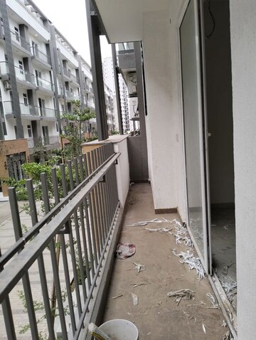 Balcony in 2.5 BHK Apartment at Smart World Gems, Sector 89 – for Rent