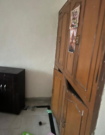 Furnished Amenities in 1 BHK Independent House at Aliganj – for Rent