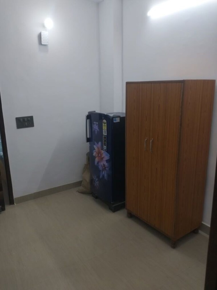 Room, acharya niketan 2 Bedroom 750 Sq.Ft. Builder Floor In Acharya Niketan Delhi 9781906
