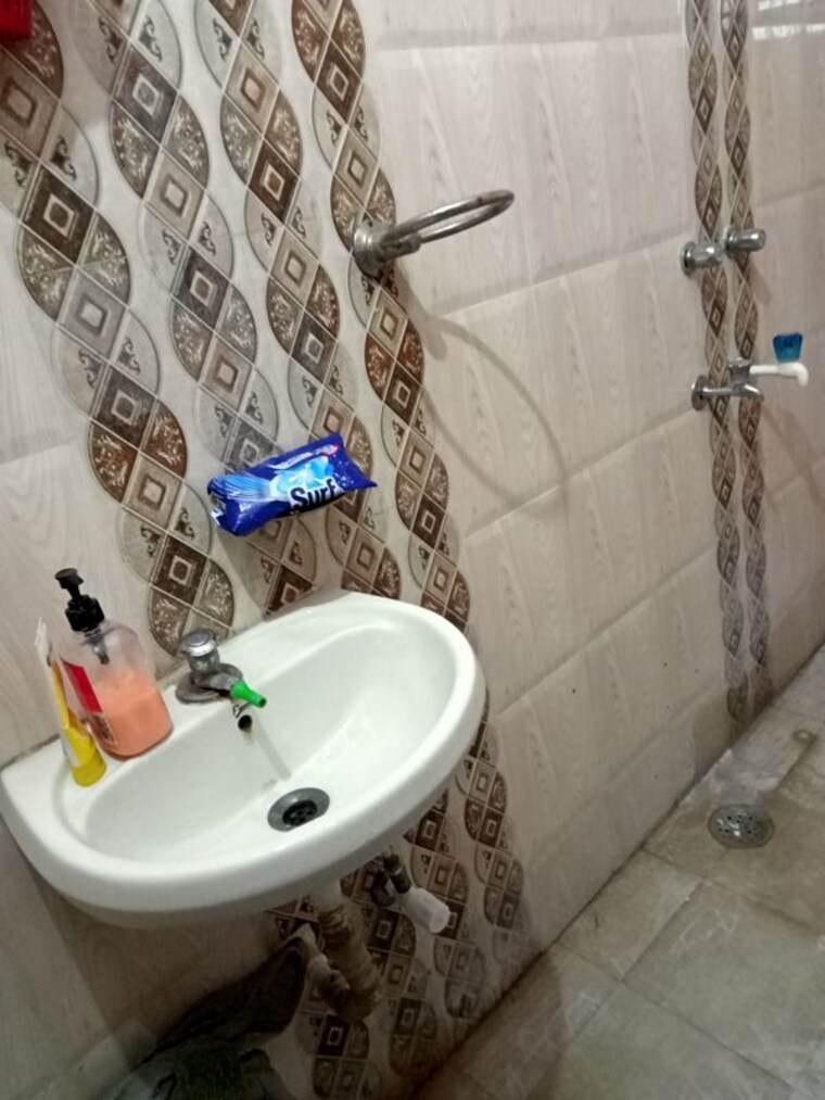 Bathroom, aliganj 1 RK 1010 Sq.Ft. Villa In Aliganj Lucknow 9781921