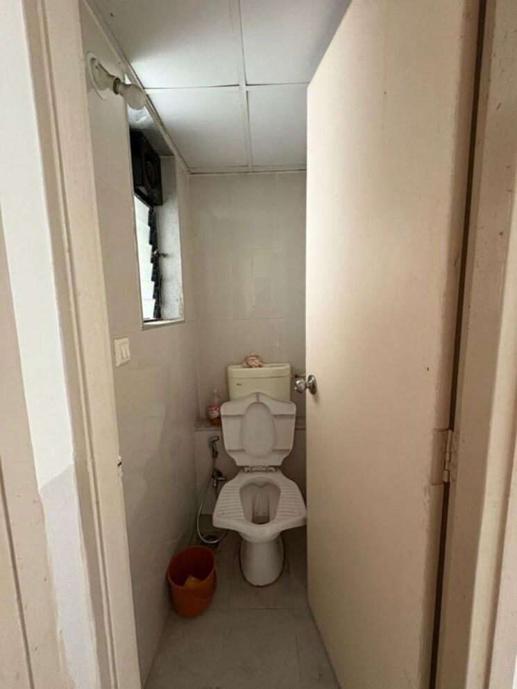 Bathroom, lodha-jasmine-a-b-c-g-h-and-i 1 RK 400 Sq.Ft. Apartment In Dombivli East Thane 9781926