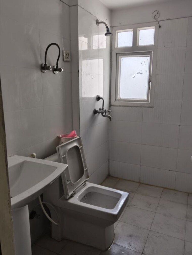 Bathroom, homes-121 3 Bedroom 1425 Sq.Ft. Apartment In Sector 121 Noida 9781936