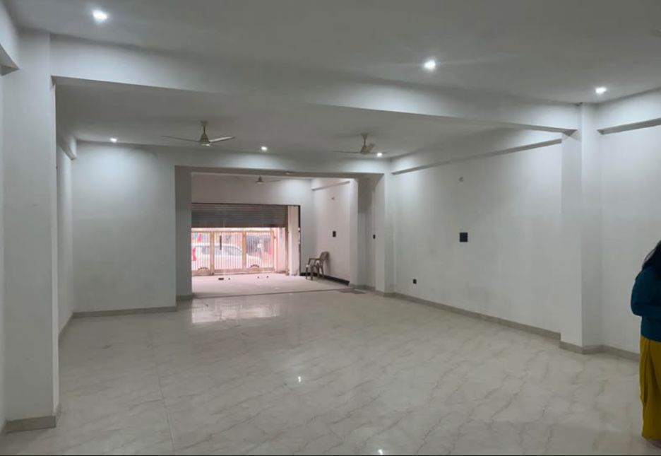 Retail Shop For Rent in Chinhat