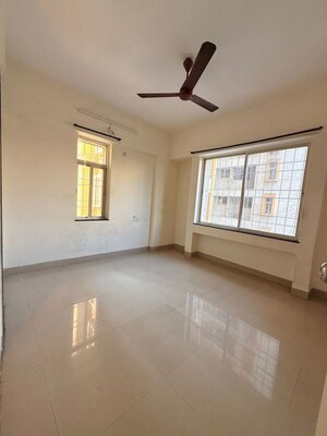 Room in 2 BHK Apartment at Bhansali Whispering Winds, Pashan – for Rent