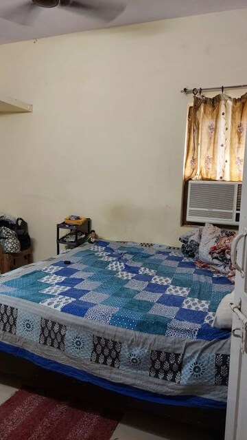 Living Room in 1.5 BHK Builder Floor at RWA Apartments Sector 52, Sector 52 – for Rent