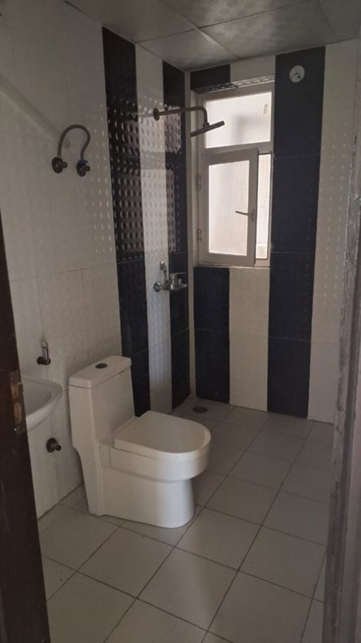 Attached Bathroom, ace-golf-shire 2.5 Bedroom 1195 Sq.Ft. Apartment In Sector 150 Noida 9770590