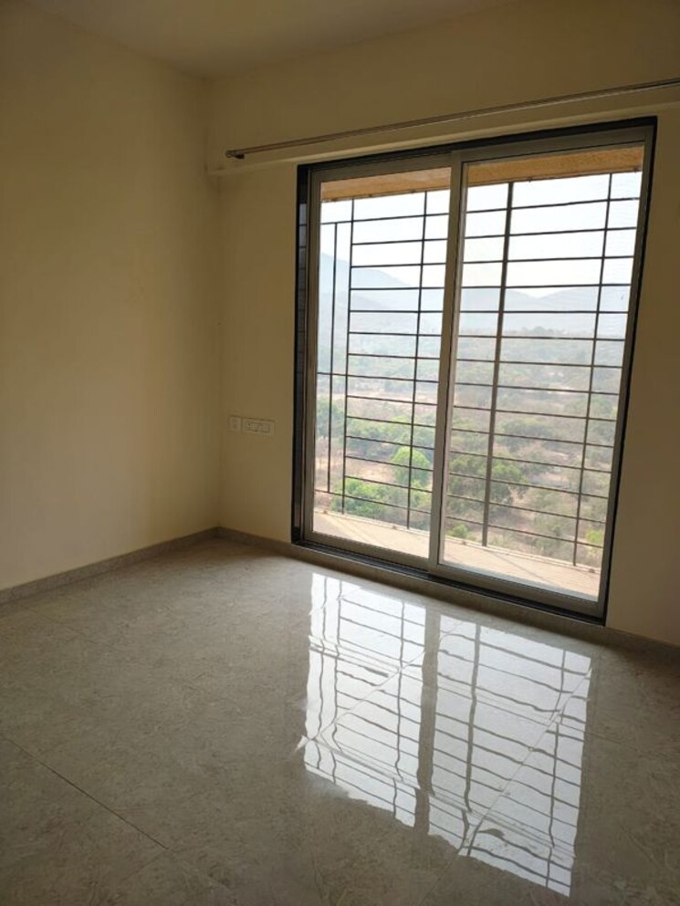 Room, pokhran road no two 3 Bedroom 822 Sq.Ft. Builder Floor In Pokhran Road No Two Thane 9694855