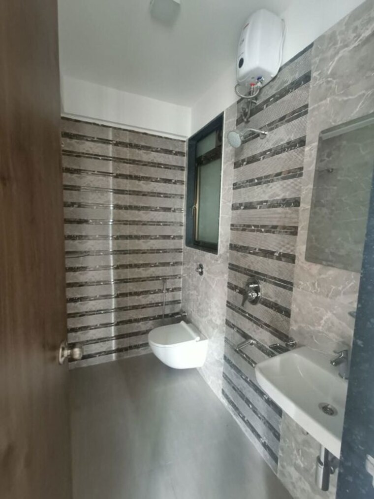 Bathroom, sejal-kajal-apartment 2 Bedroom 670 Sq.Ft. Apartment In Goregaon West Mumbai 9782051