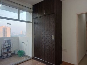 Room in 2 BHK Apartment at Tulip Lemon, Sector 69 – for Rent
