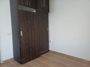 Room in 2 BHK Apartment at Tulip Lemon, Sector 69 – for Rent