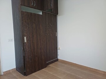 Room in 2 BHK Apartment at Tulip Lemon, Sector 69 – for Rent