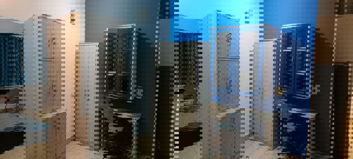 1.5 BHK Builder Floor For Rent in RWA Apartments Sector 19