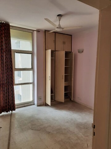 Room in 2 BHK Apartment at Ansal Valley View Estate, Gwal Pahari – for Sale