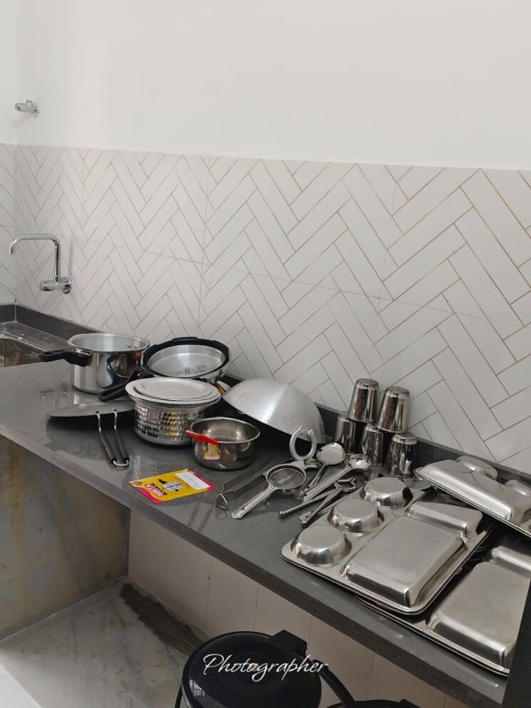 Team Area, ghatkopar west Pg For Boys & Girls In Ghatkopar West 9782071