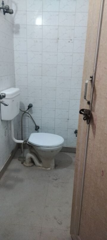 Bathroom in 2 BHK Apartment at Janakpuri – for Rent