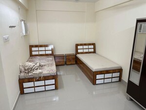 Living Room in  Pg at Ghatkopar West – for Rent