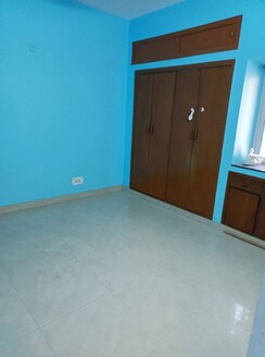 3 BHK + Extra Room Apartment For Sale in Vasundhara Enclave