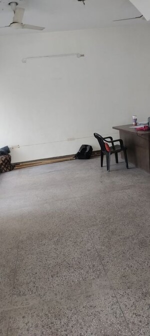 Room in 2 BHK Apartment at Janakpuri – for Rent