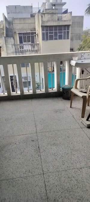 2 BHK Apartment – Entrance View at Janakpuri - for Rent