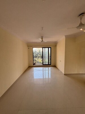 2 BHK Apartment For Rent in Lake Primrose, Powai