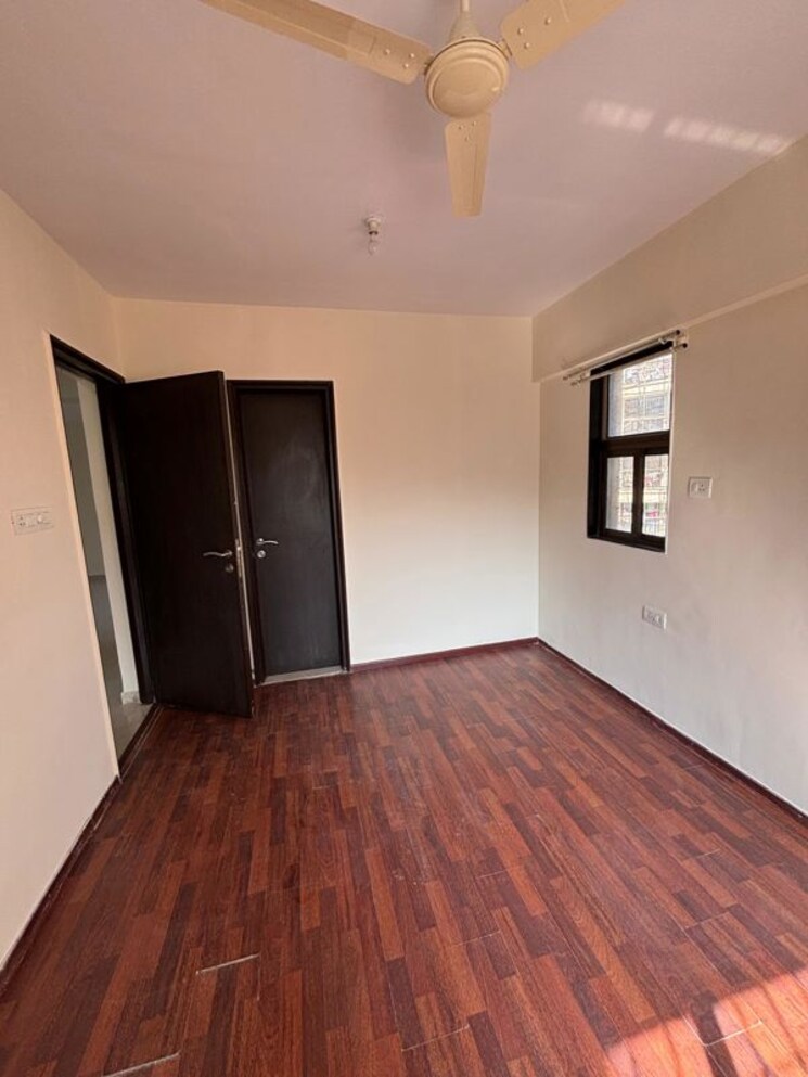 Room, lake-primrose 2 Bedroom 970 Sq.Ft. Apartment In Powai Mumbai 9781705