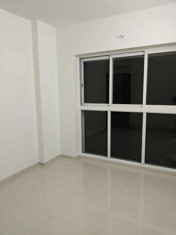 Room in 1 BHK Apartment at Lodha Amara, Kolshet Road – for Rent