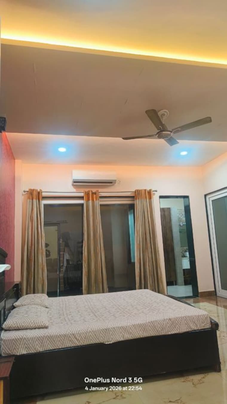 Bedroom, mayur-complex-indira-nagar 3 Bedroom 2000 Sq.Ft. Builder Floor In Indira Nagar Lucknow 9782150