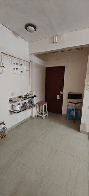 Furnished Amenities in 2 BHK Apartment at Jal Kiran, Cuffe Parade – for Rent