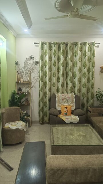 Living Room in 2 BHK Apartment at Indira Nagar – for Rent