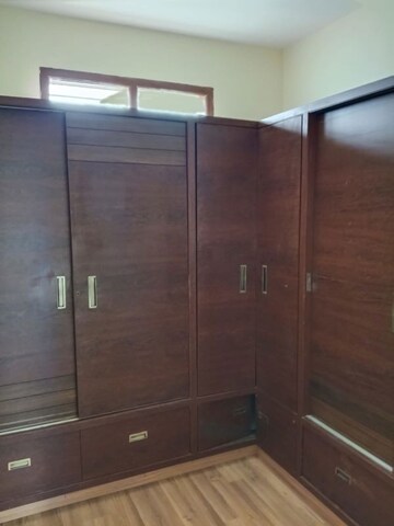 Furnished Amenities in 3 BHK Builder Floor at Basaveshwara Nagar – for Rent