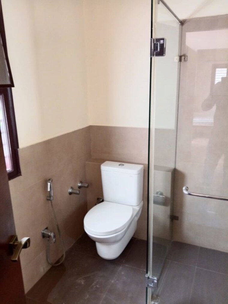 Bathroom, basaveshwara nagar 3 Bedroom 1900 Sq.Ft. Builder Floor In Basaveshwara Nagar Bangalore 9782278
