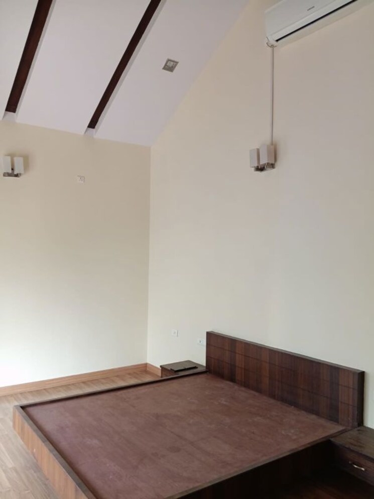 Room, basaveshwara nagar 3 Bedroom 1900 Sq.Ft. Builder Floor In Basaveshwara Nagar Bangalore 9782278