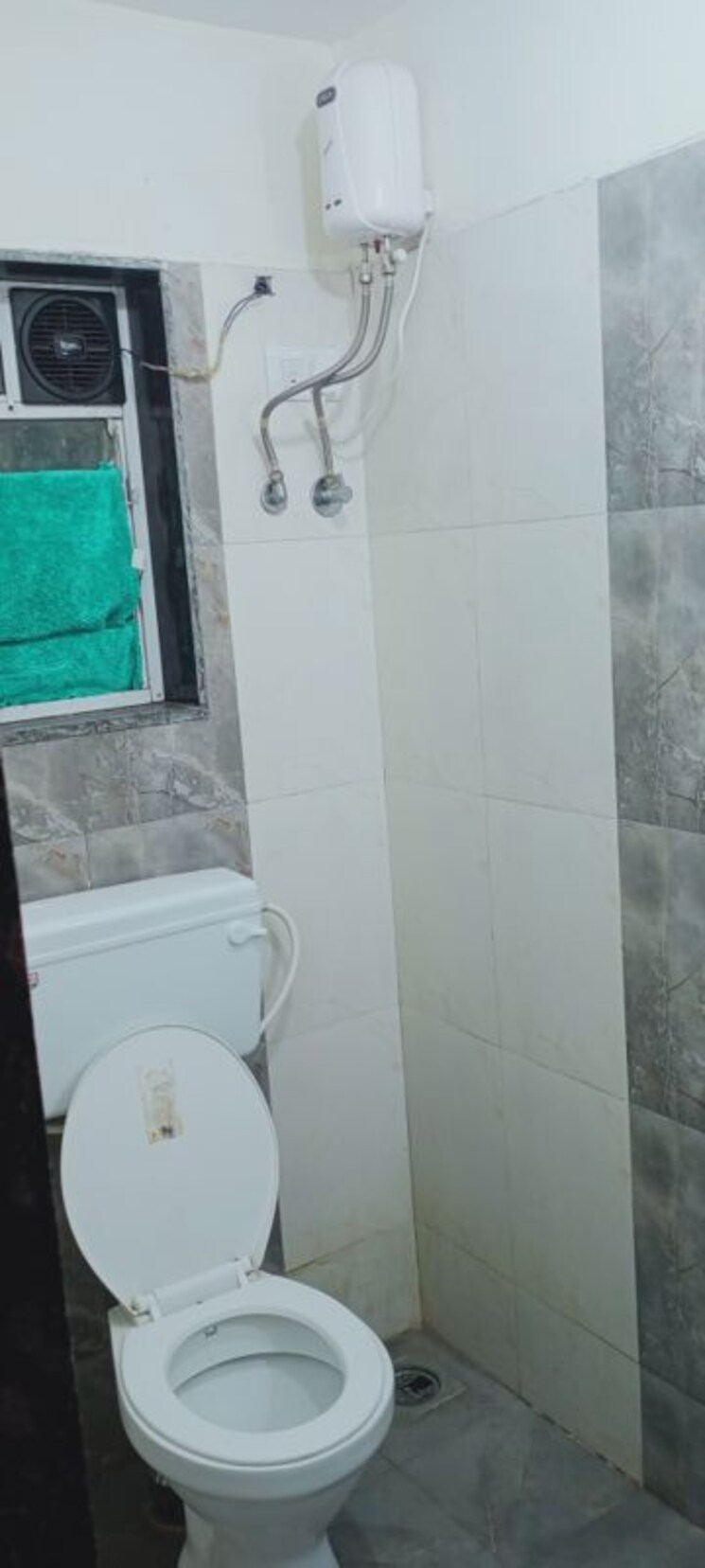 Bathroom, bindra-complex 2 Bedroom 1000 Sq.Ft. Apartment In Andheri East Mumbai 9782286