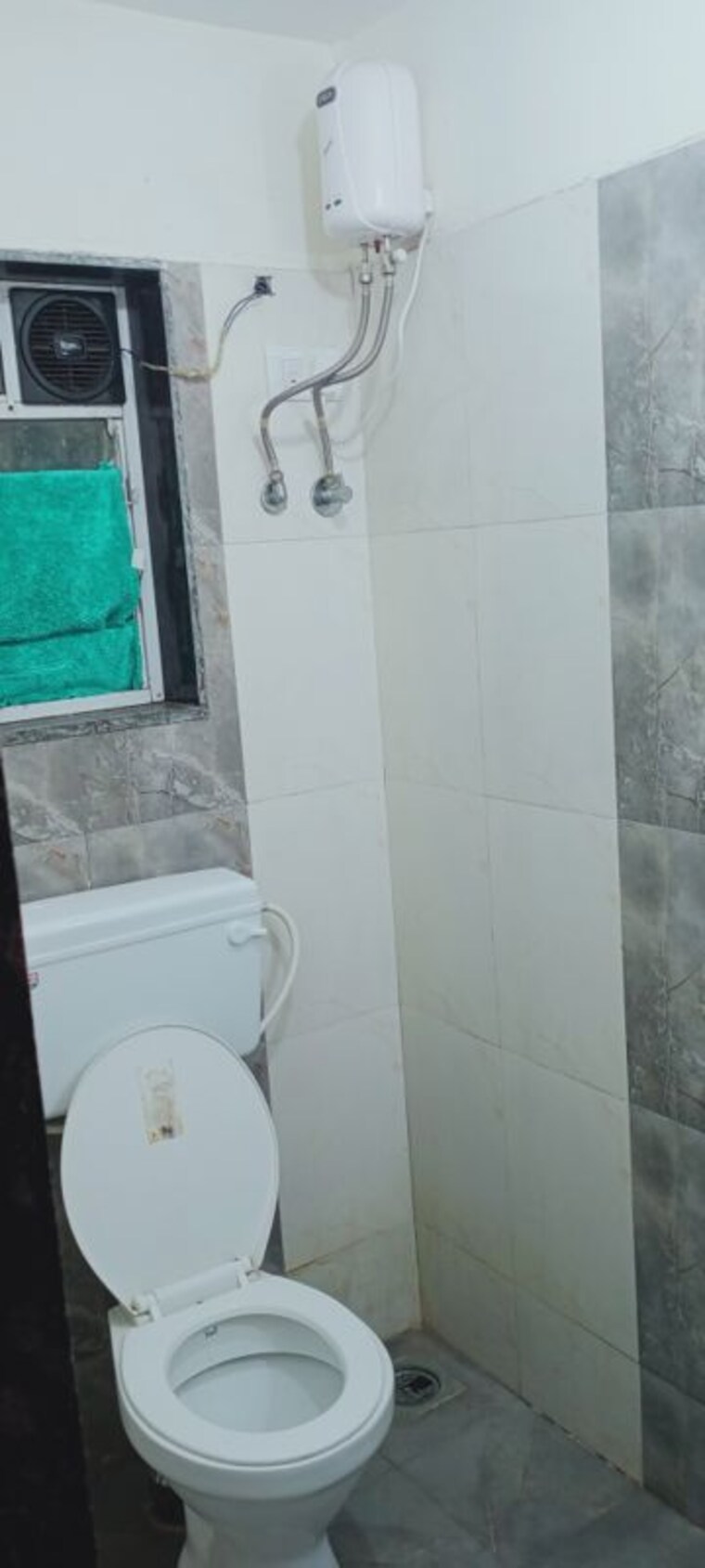Bathroom, bindra-complex 2 Bedroom 1000 Sq.Ft. Apartment In Andheri East Mumbai 9782286