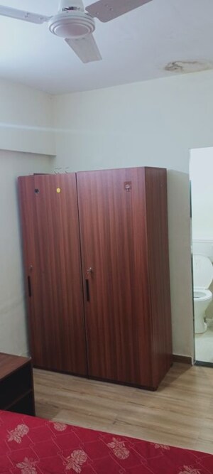 2 BHK Apartment For Rent in Bindra Complex, Andheri East