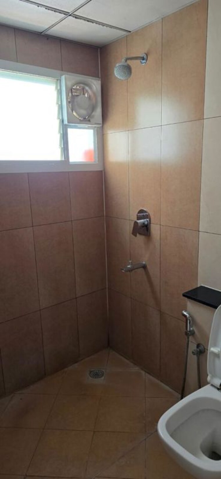 Bathroom, olety-landmark 3 Bedroom 1881 Sq.Ft. Apartment In Basaveshwara Nagar Bangalore 9782333