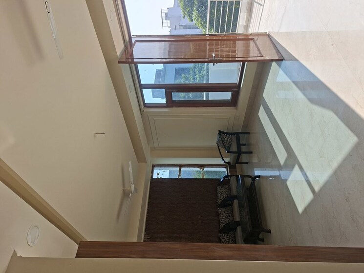 undefined, sector 105 4 Bedroom 450 Sq.Mt. Independent House In Sector 105 Noida 9782388