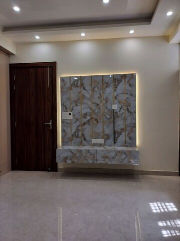 Room in 3 BHK Independent House at Sector 46 – for Rent